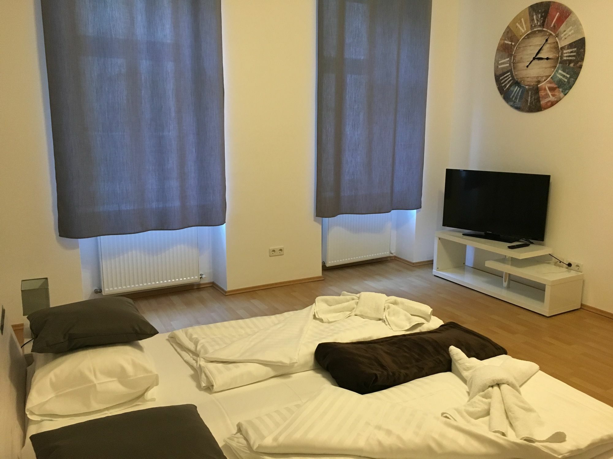 Holiday Vienna Apartments Экстерьер фото