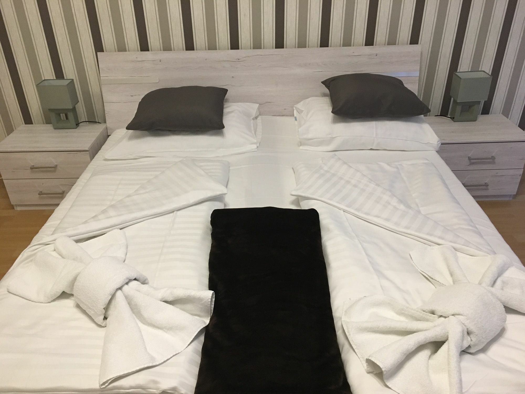 Holiday Vienna Apartments Экстерьер фото